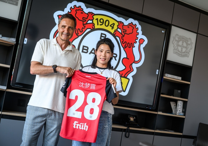 沈夢露:在德國踢球得勝任多個位置 表現(xiàn)不好會影響中國女足形象