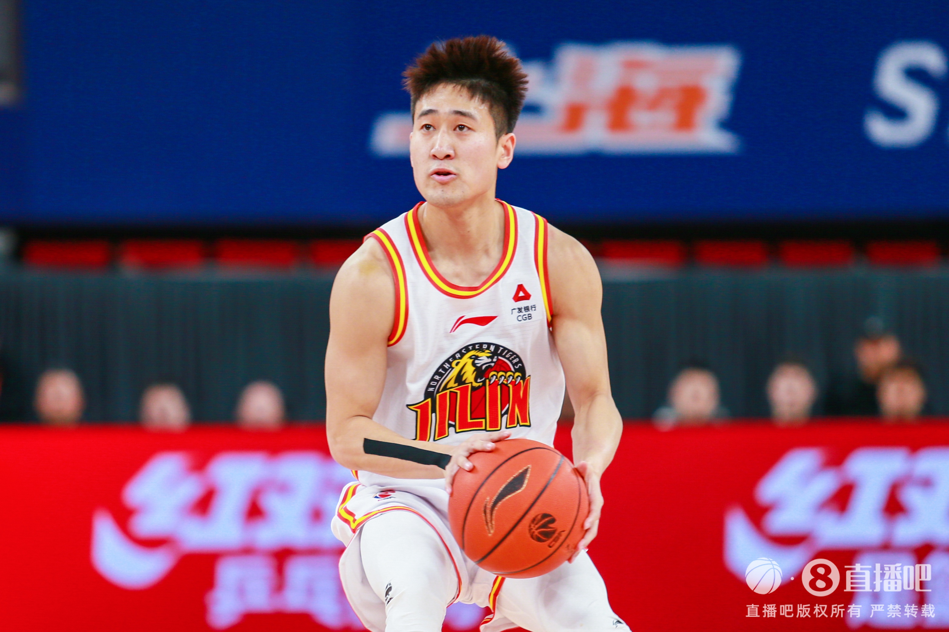  效率不高！姜偉澤13中5拿到14分 三分9中2